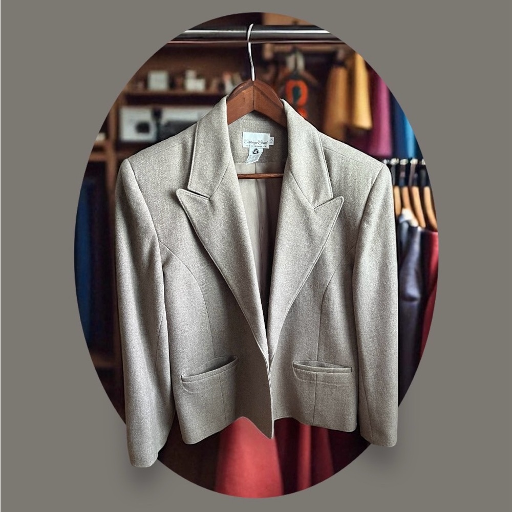 Vintage Carriage Court Wool Blend Blazer – Size 16